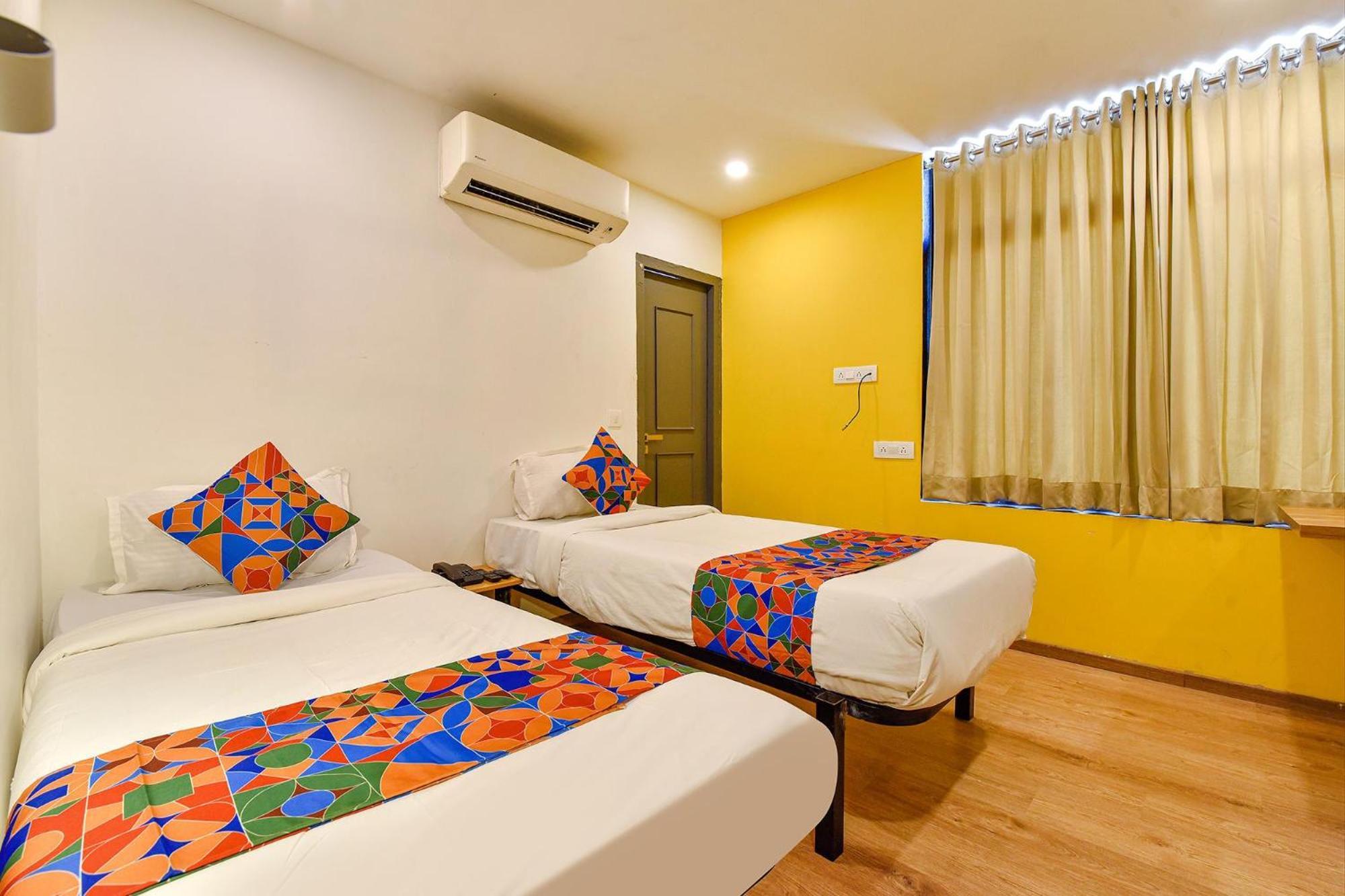 Fabhotel Ny Townhouse Αχμπανταμπάντ Εξωτερικό φωτογραφία