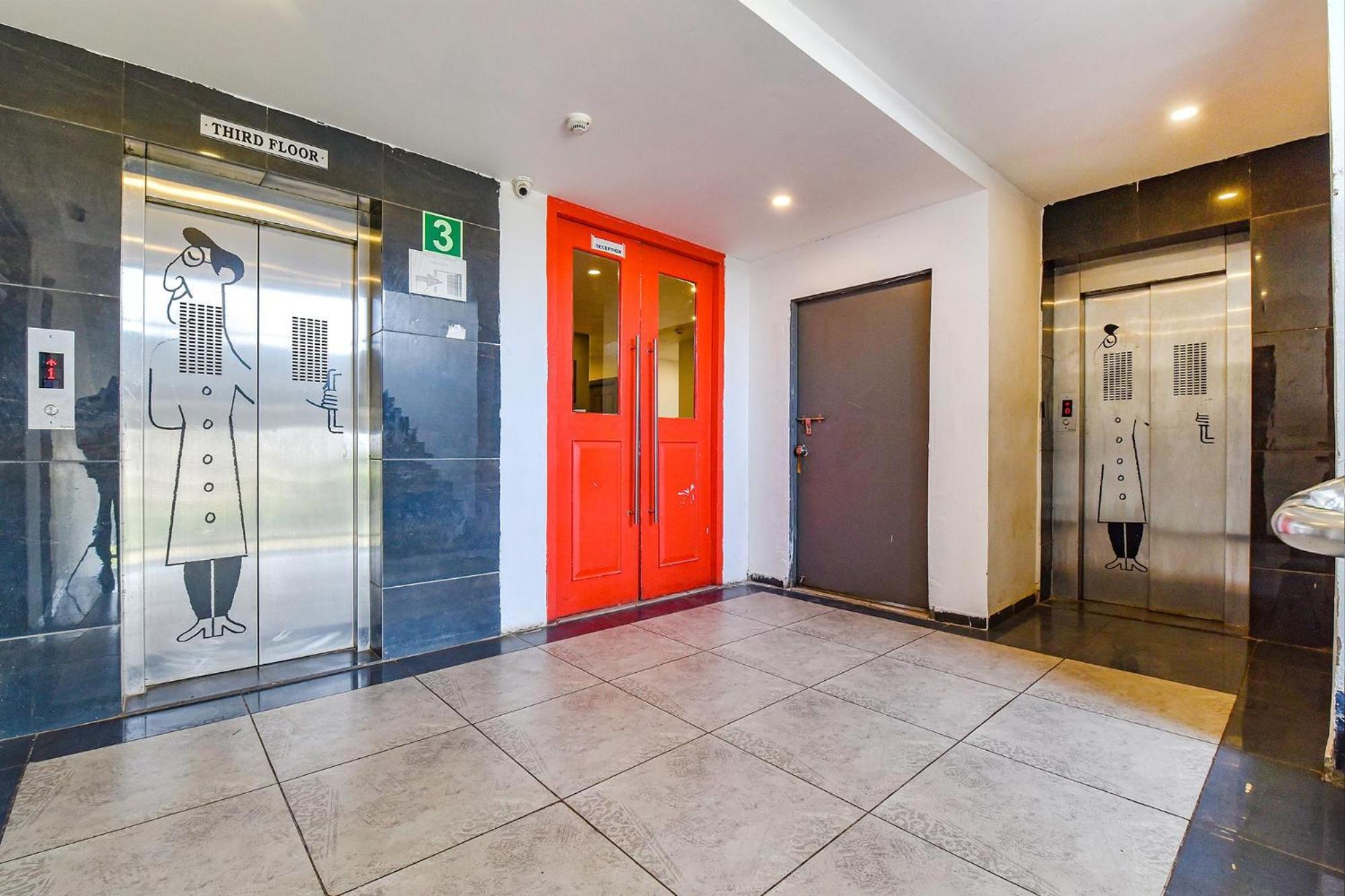 Fabhotel Ny Townhouse Αχμπανταμπάντ Εξωτερικό φωτογραφία